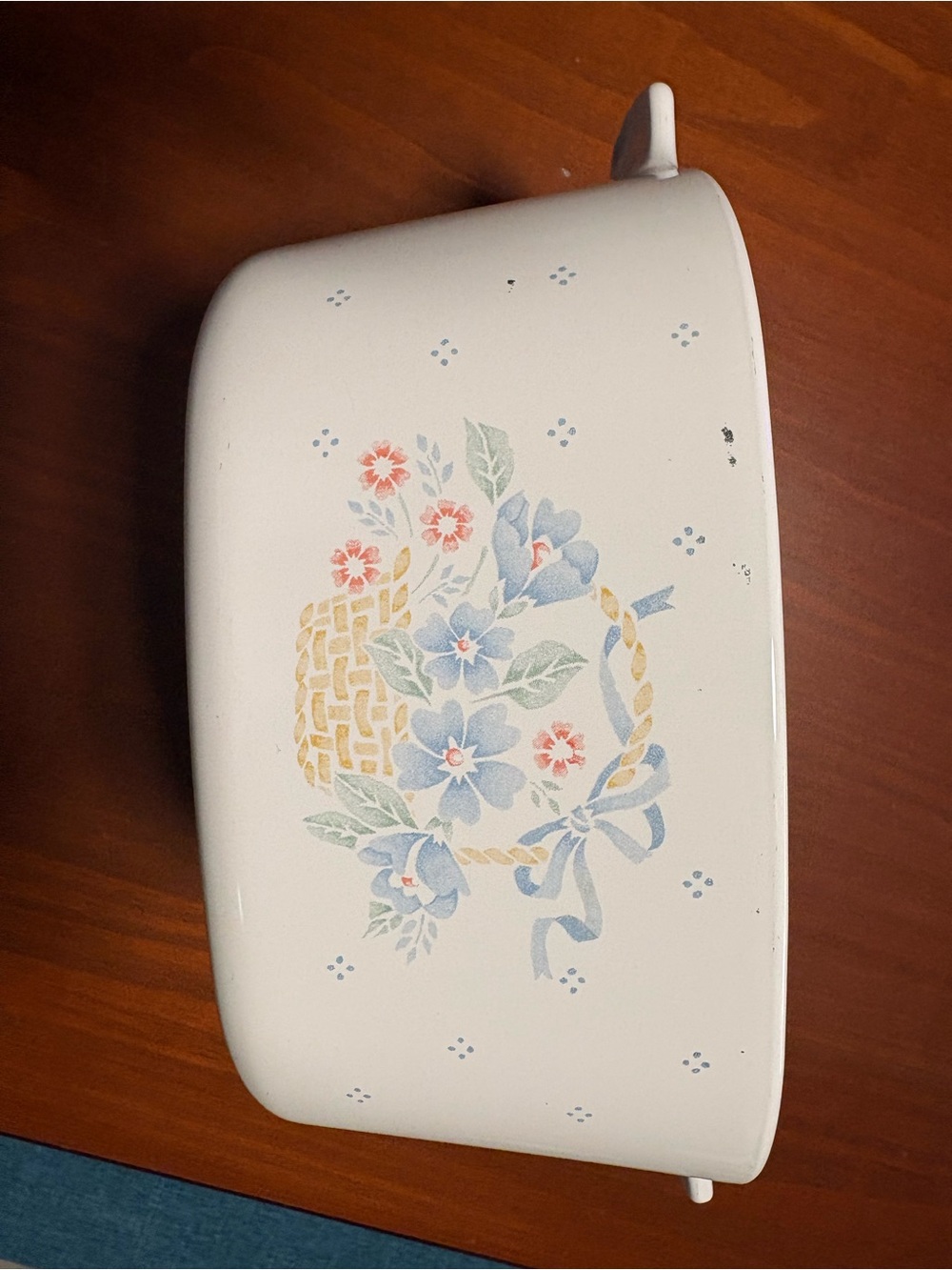 vintage Corning Ware casserole dish in the "Country Cornflower" pattern